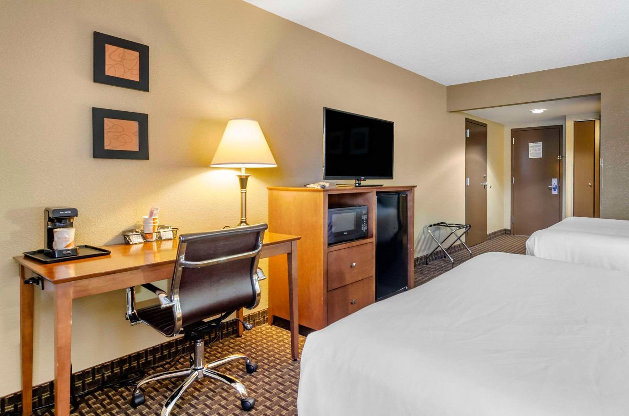 Comfort Inn & Suites Raphine - Lexington Near I-81 And I-64 Exterior foto