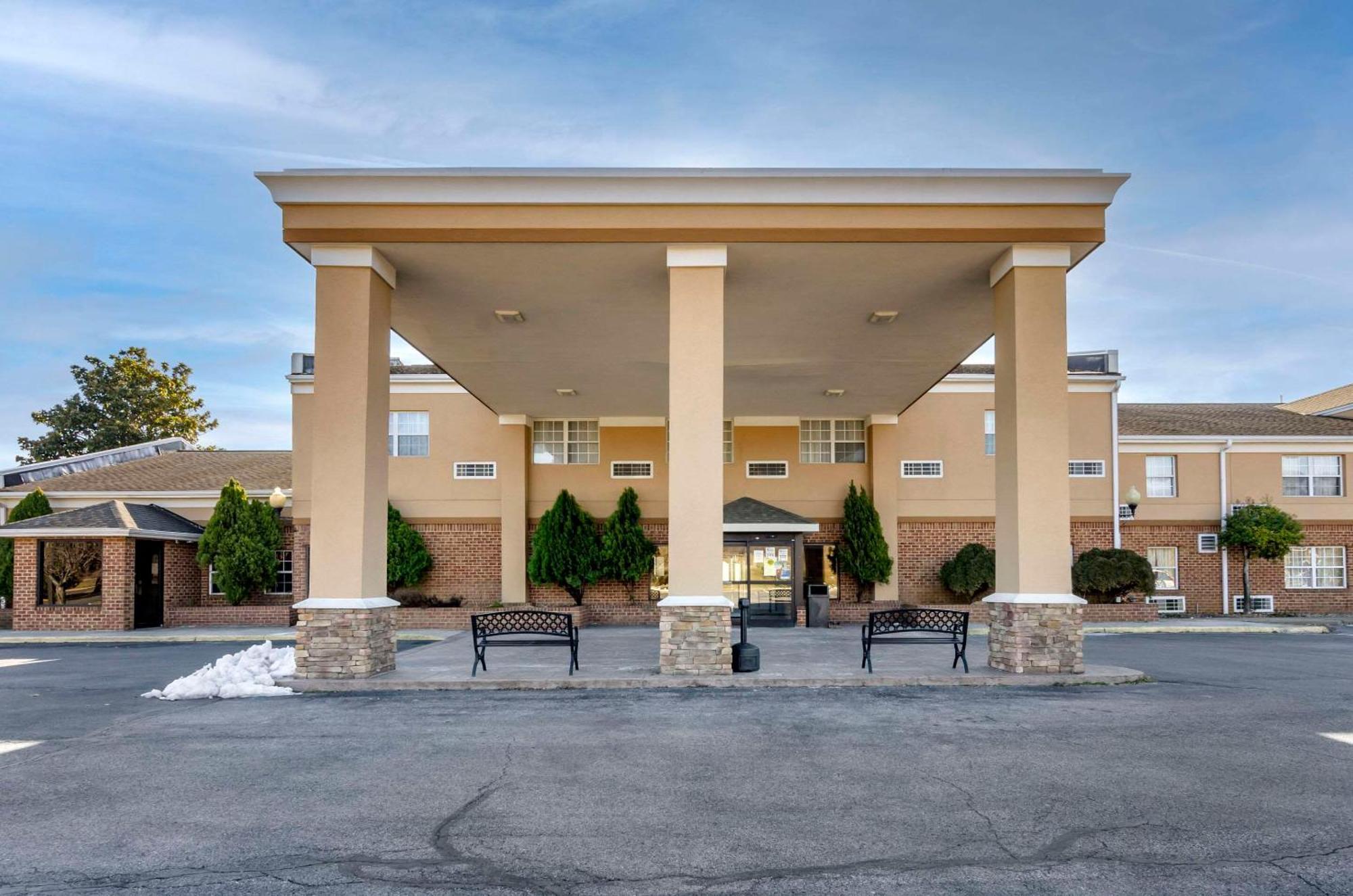 Comfort Inn & Suites Raphine - Lexington Near I-81 And I-64 Exterior foto
